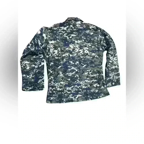 U.S. Navy Issued Button Down Jacket Embroidered Digital Camo Size Medium-Regular - Picture 7 of 7